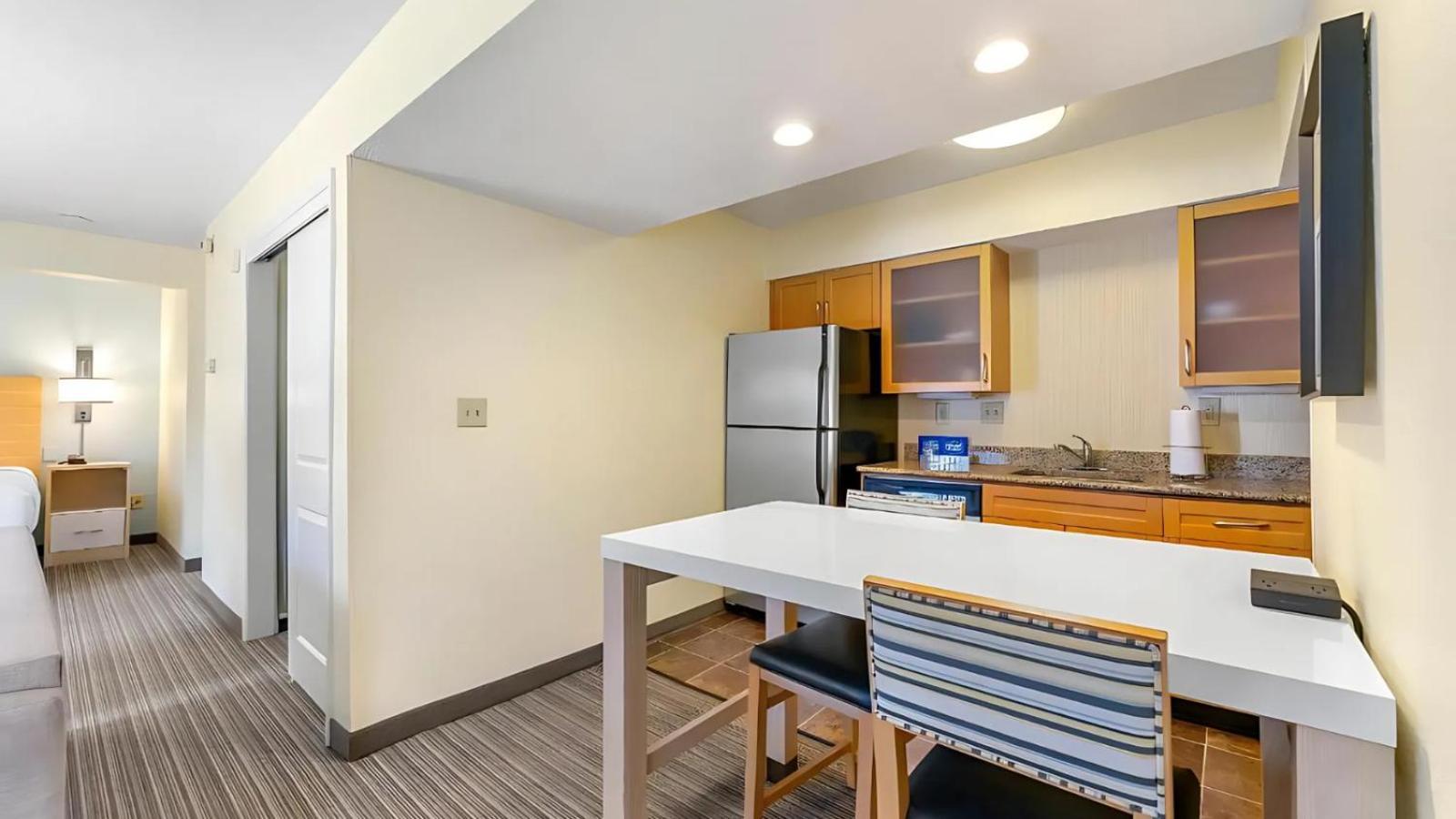 Sonesta Es Suites Cincinnati - Sharonville West Exterior photo